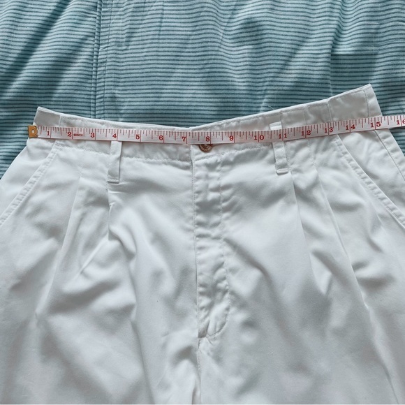 Vintage White High Waisted Pleated Northern Reflections Shorts, Size 11-12 - Picture 7 of 11
